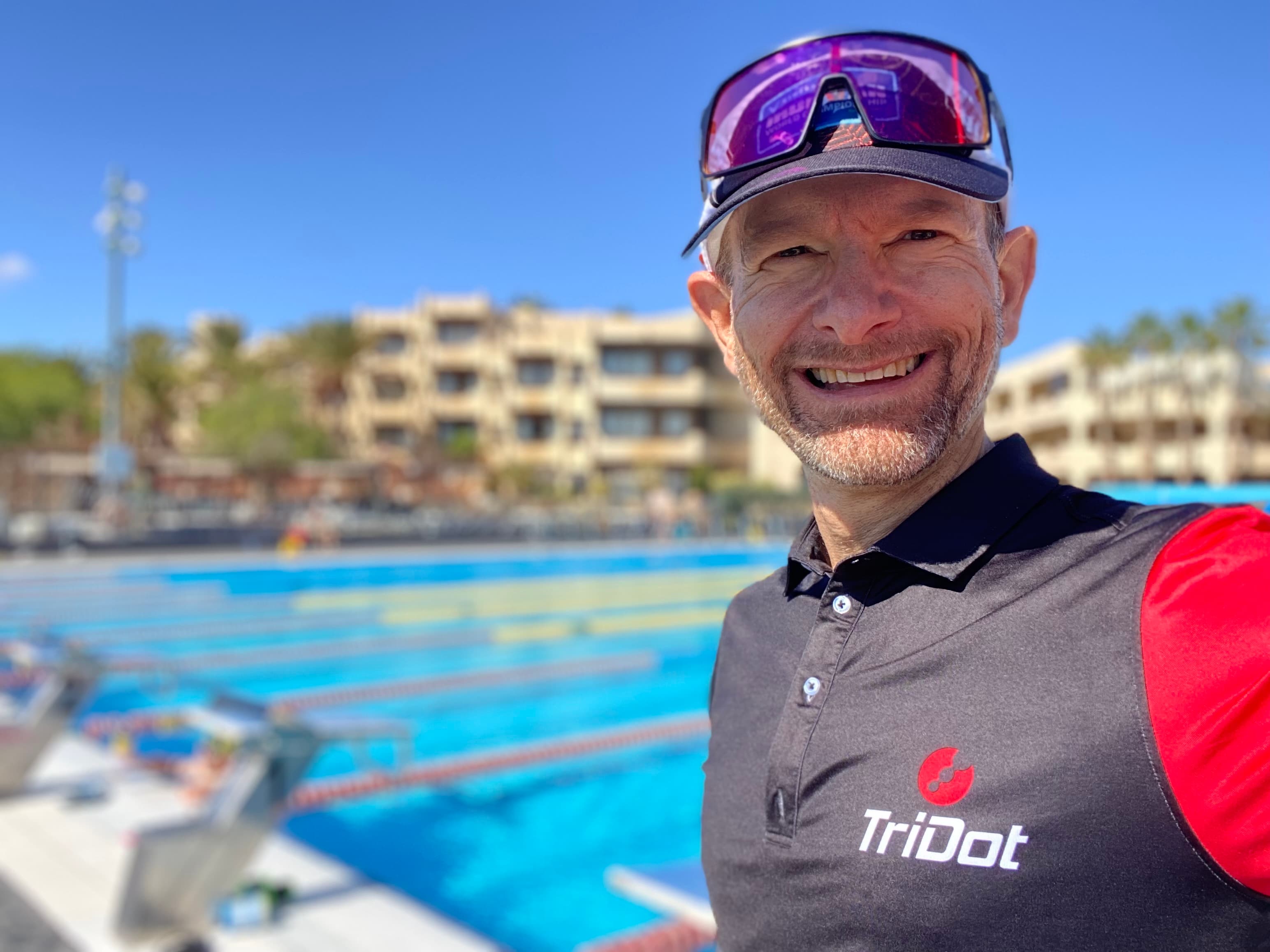Portrait of Andreas Schoenherr, Swiss Triathlon certified endurance coach and founder of TriDream Coaching